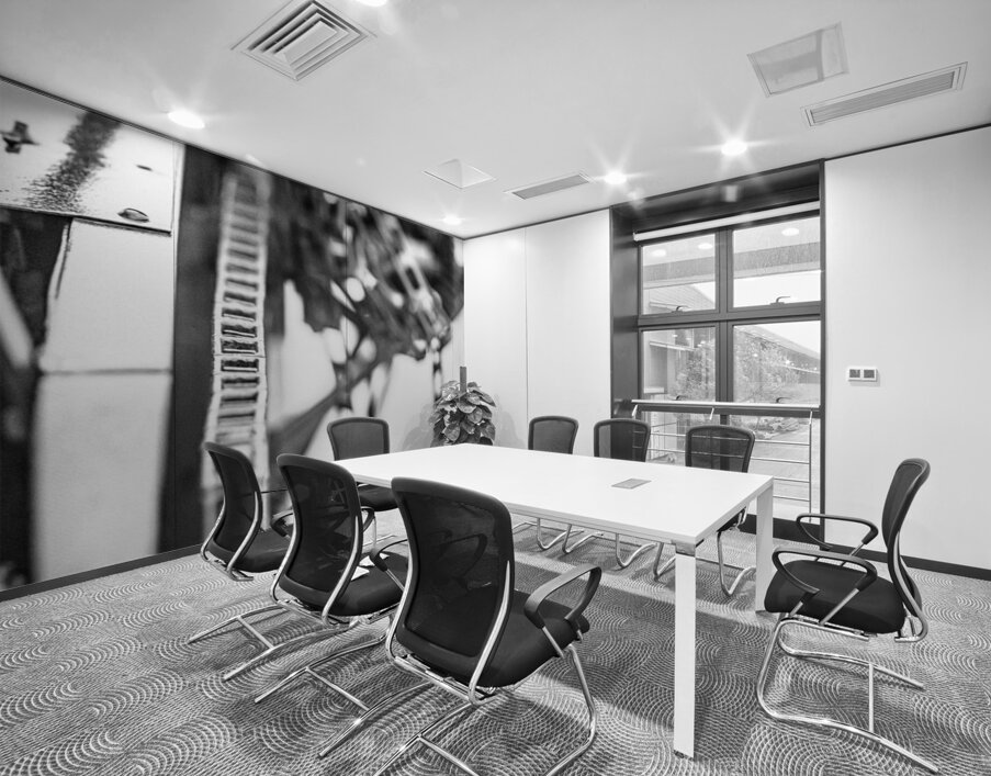 Rustic Relic   Worn Chain Wall Printing