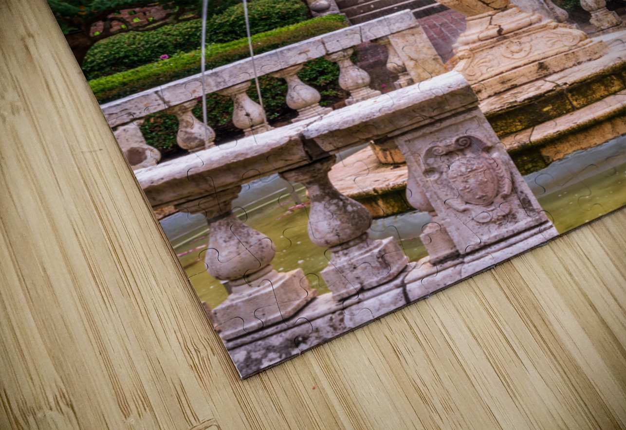 Garden Statue - 6 Dream World Images Puzzle