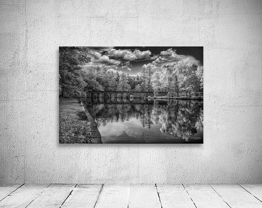 Colorless Arch Road Wall Preview