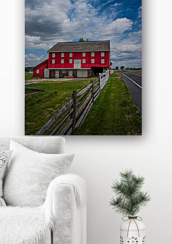 The Sherfy Barn: A Countryside Oasis by Dream World Images